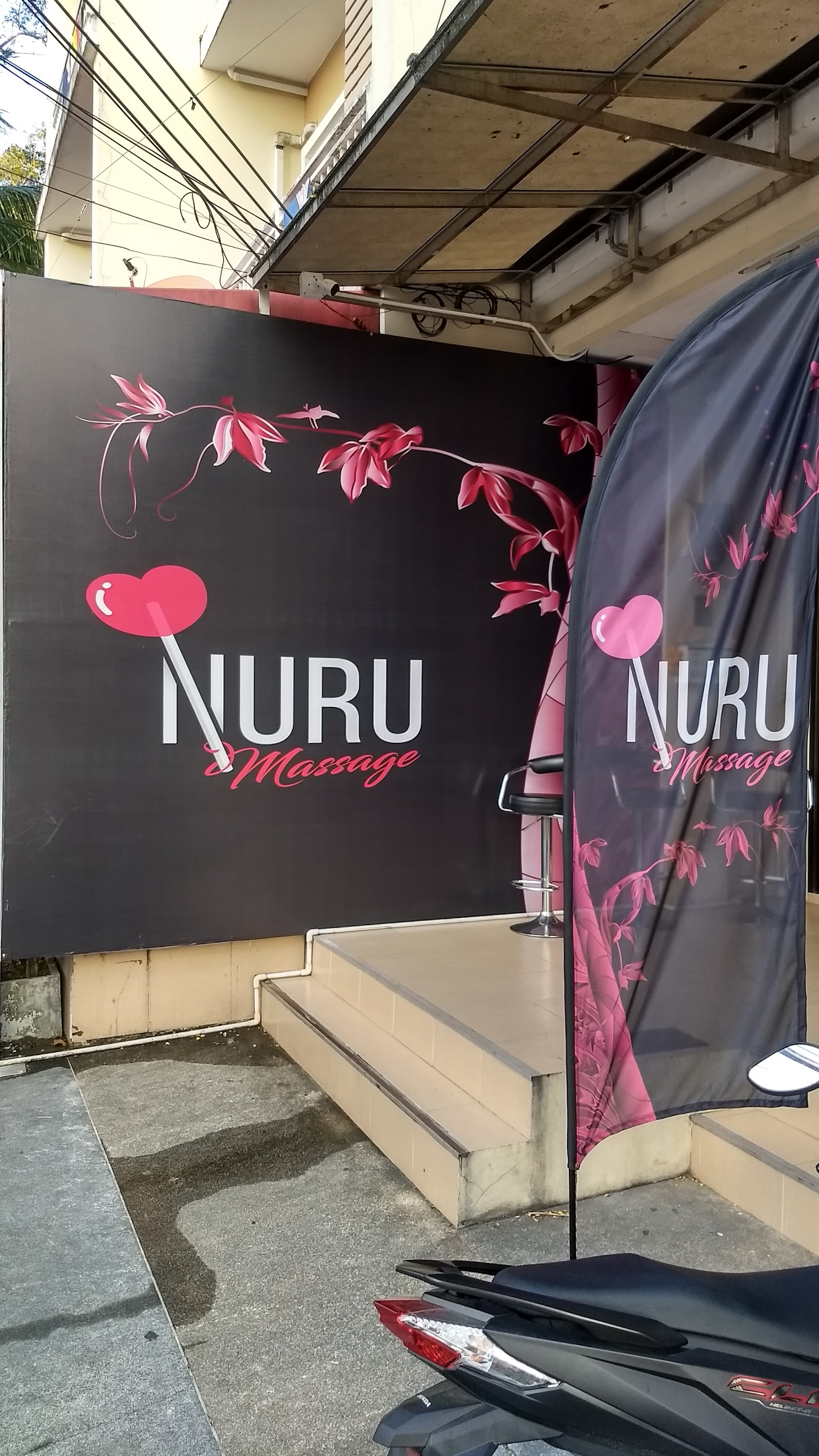 Nuru Massage photo 13