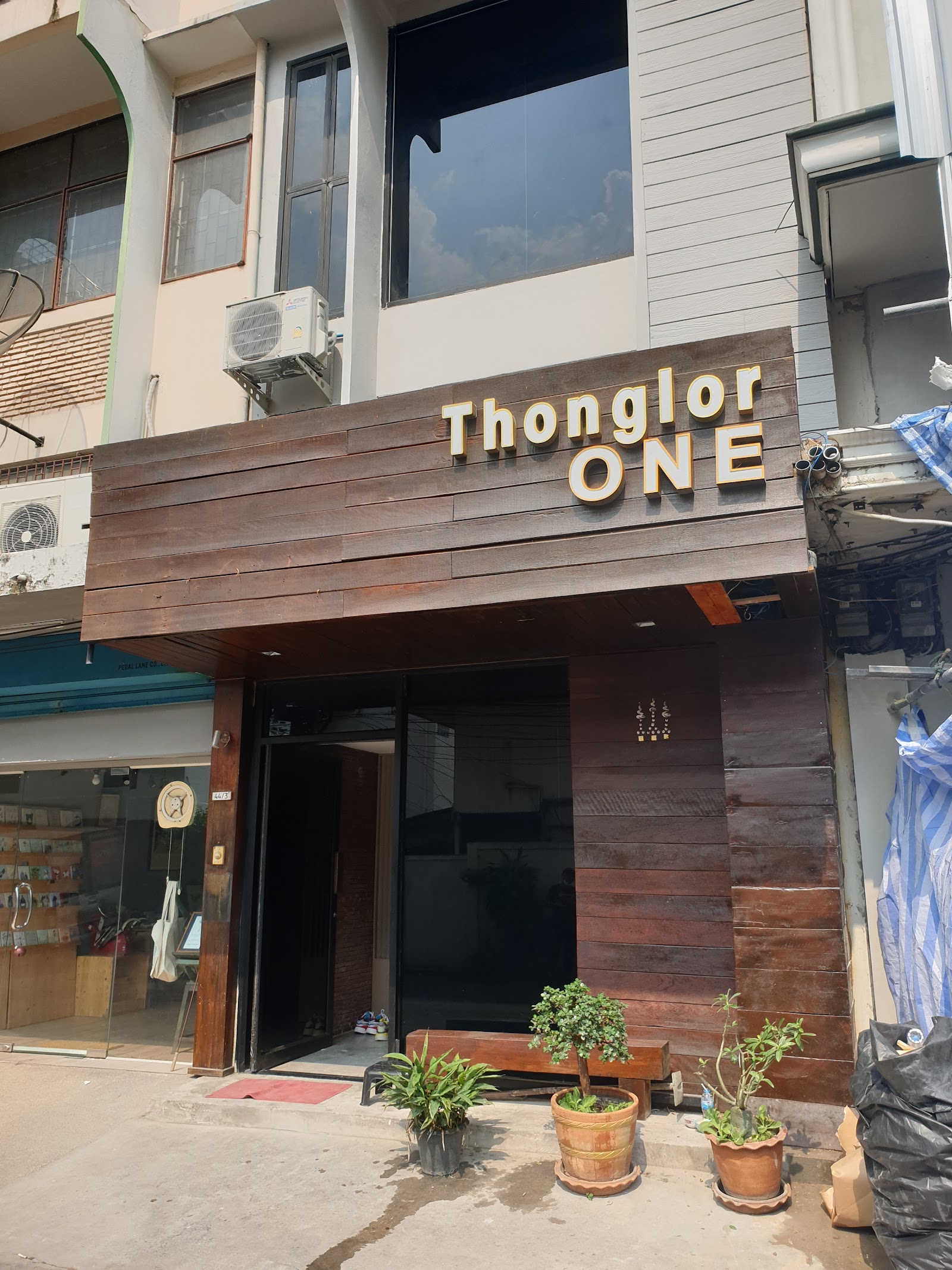 Thonglor ONE Massage