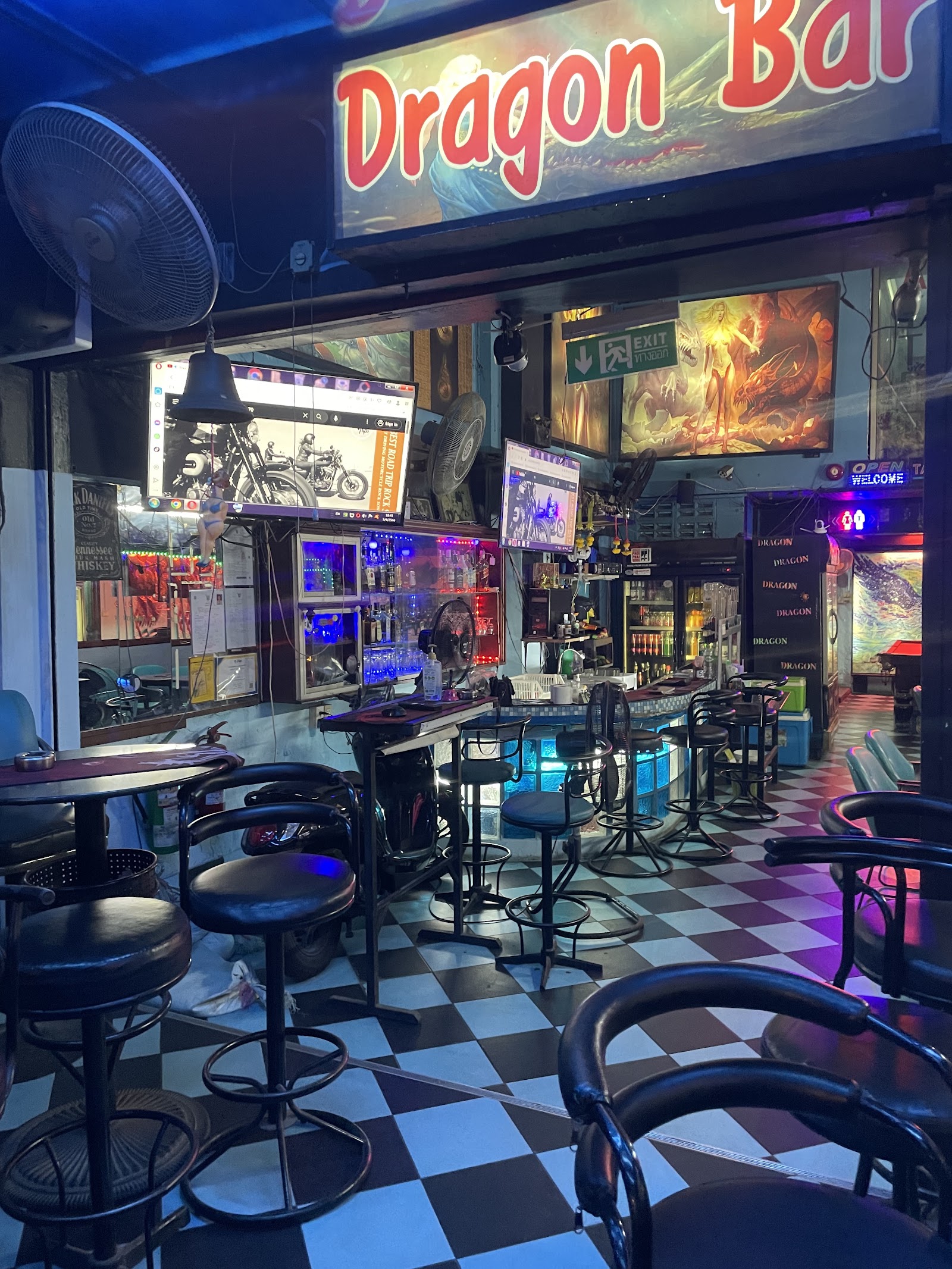 BJ Bar photo 3
