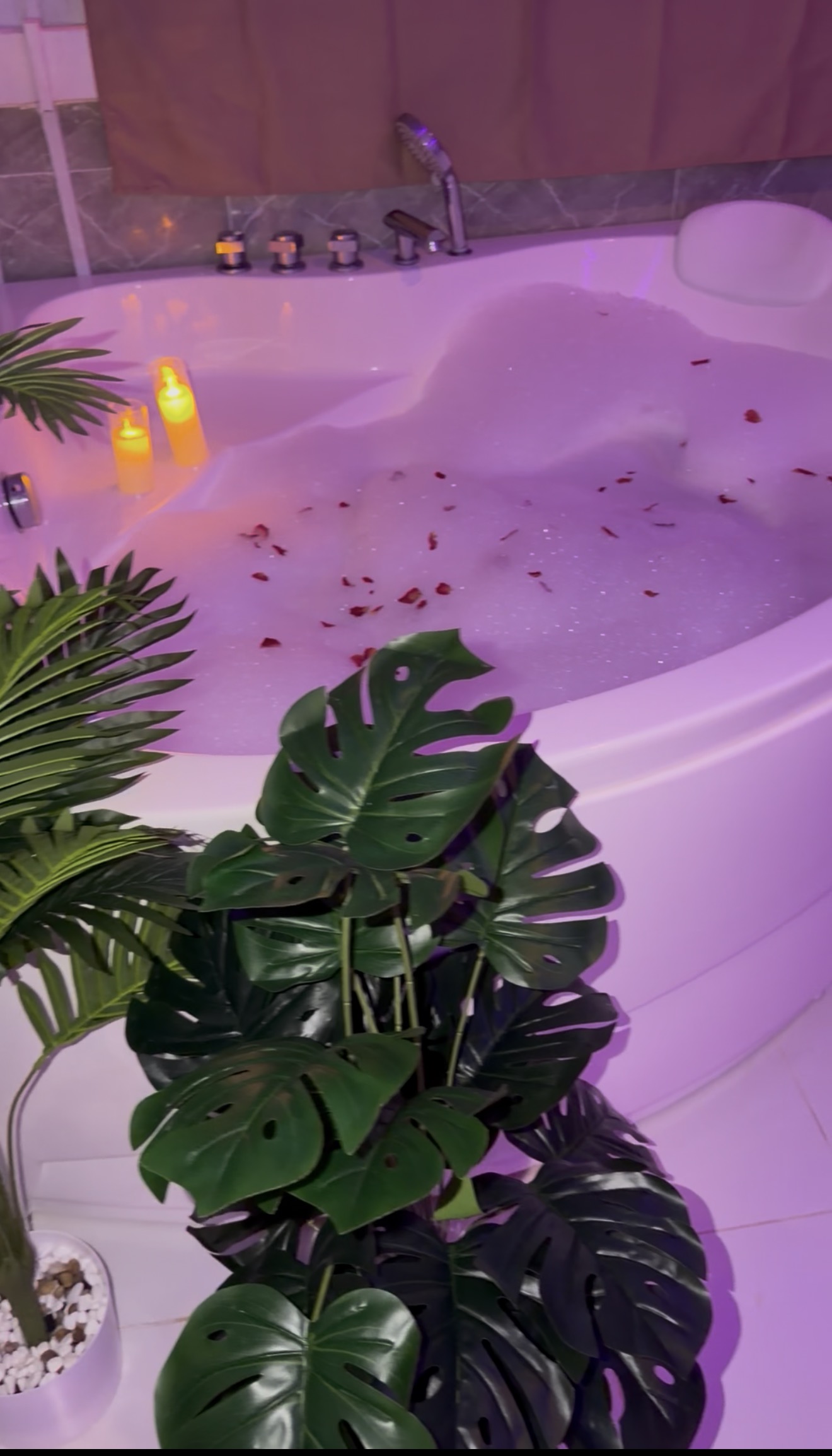 Aura nuru massage photo 9