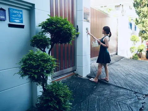 Home Alone Outcall Massage Services Chiang Mai 上门按摩服务