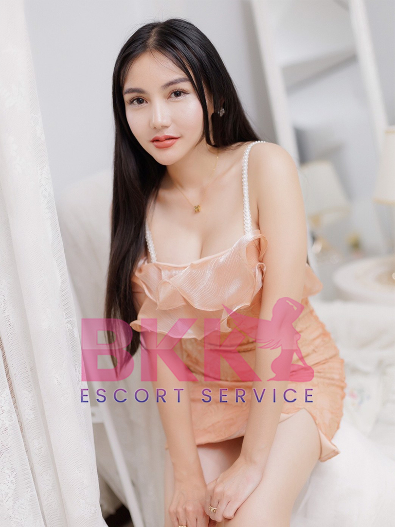Michelle photo 19