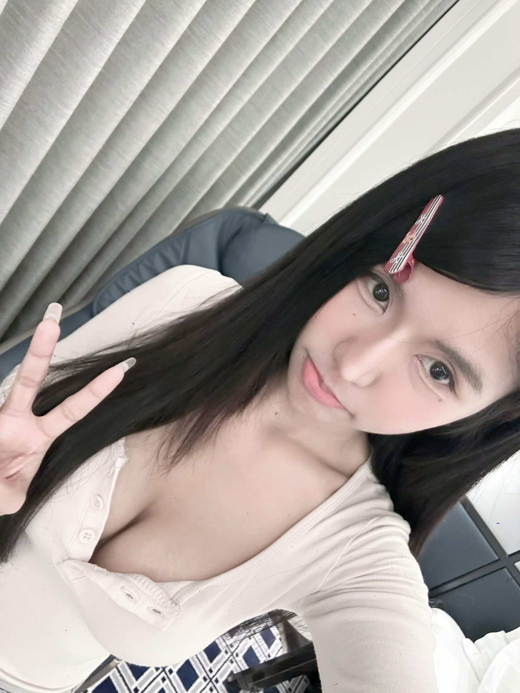 LILY photo 2