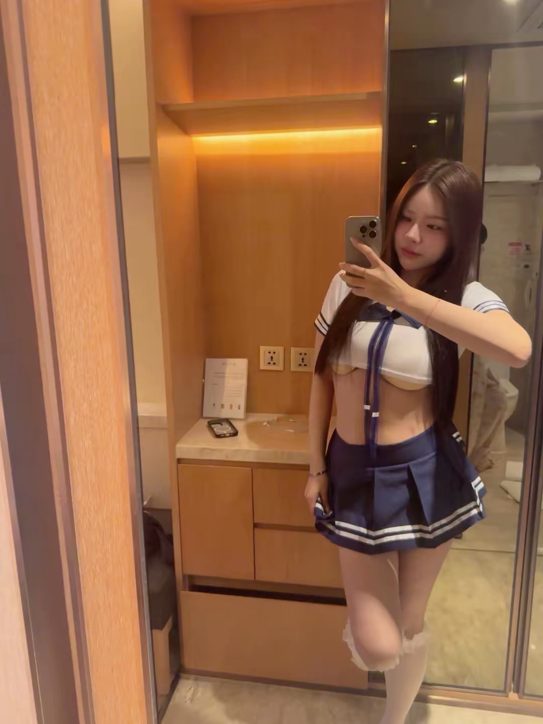 CHERRY photo 5