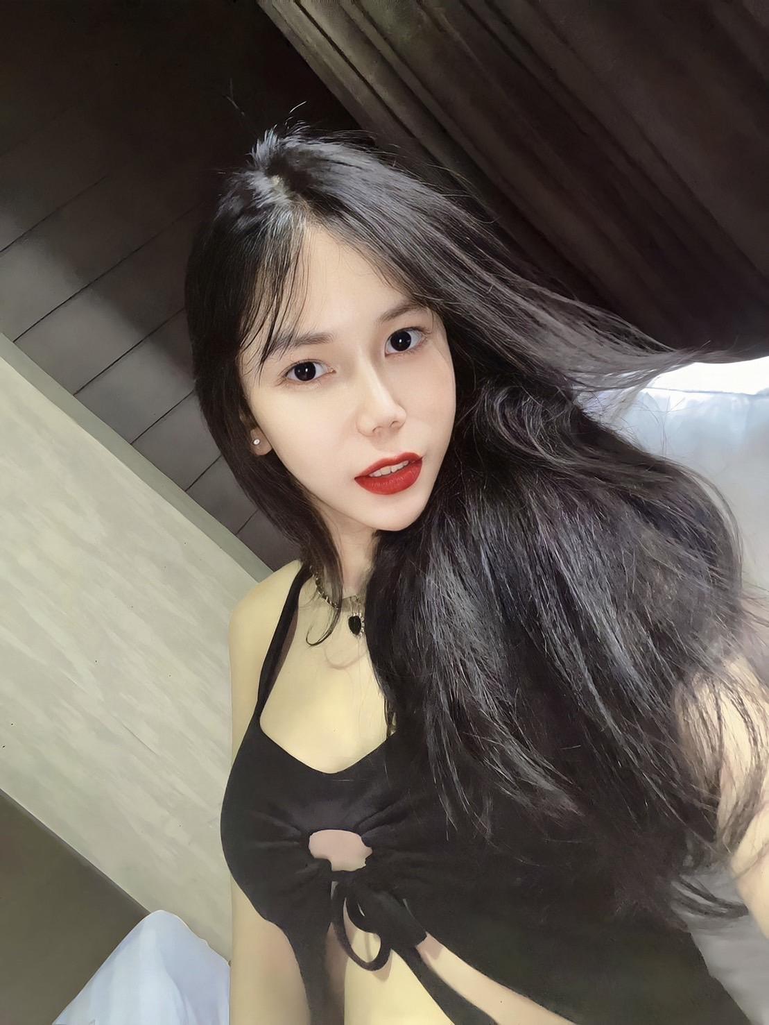 Yuri photo 8