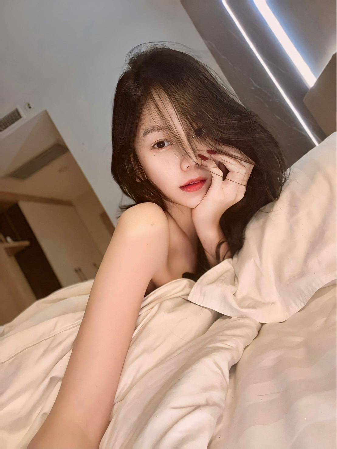 Yuri photo 24