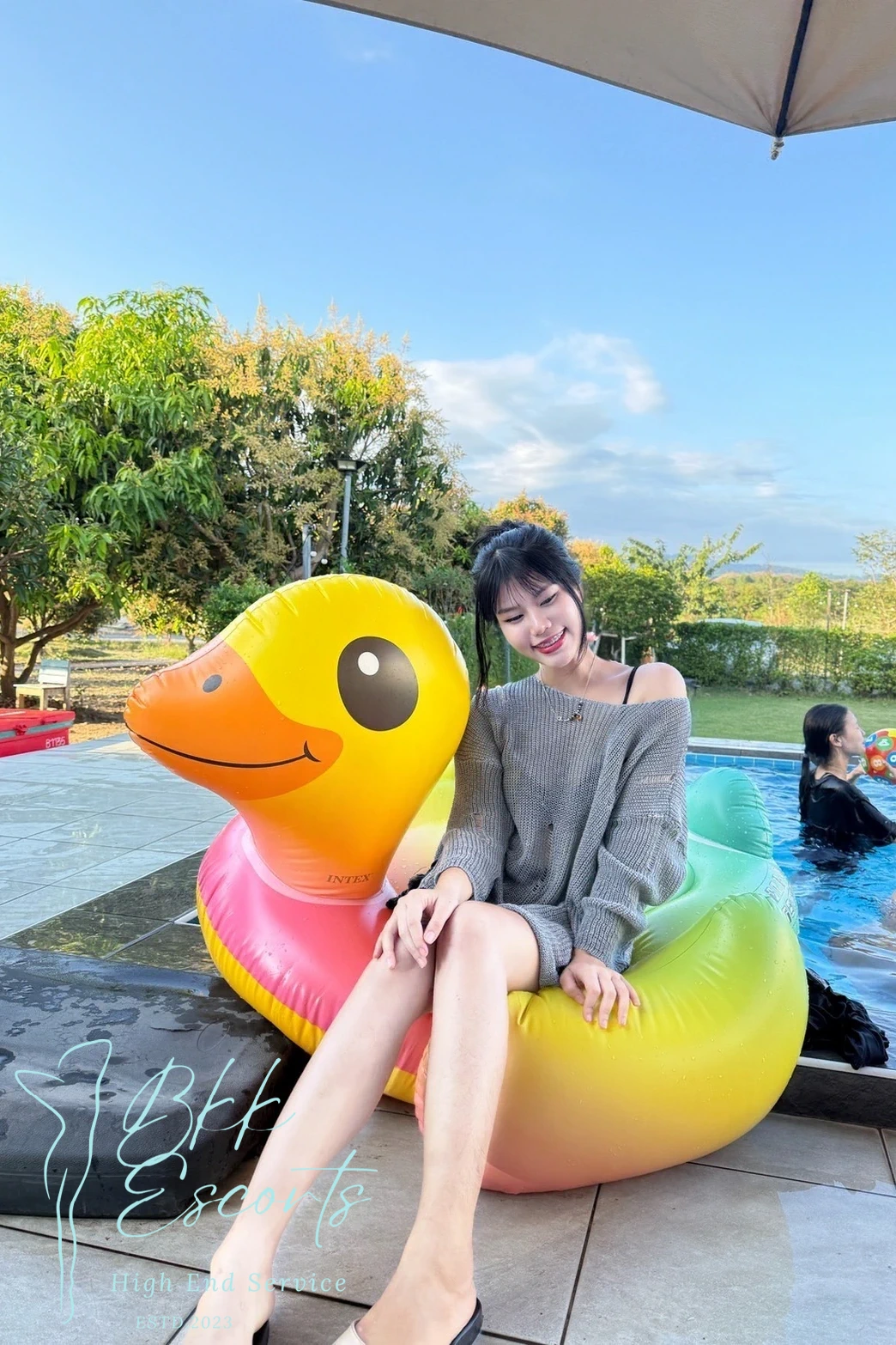 Supreme photo 8