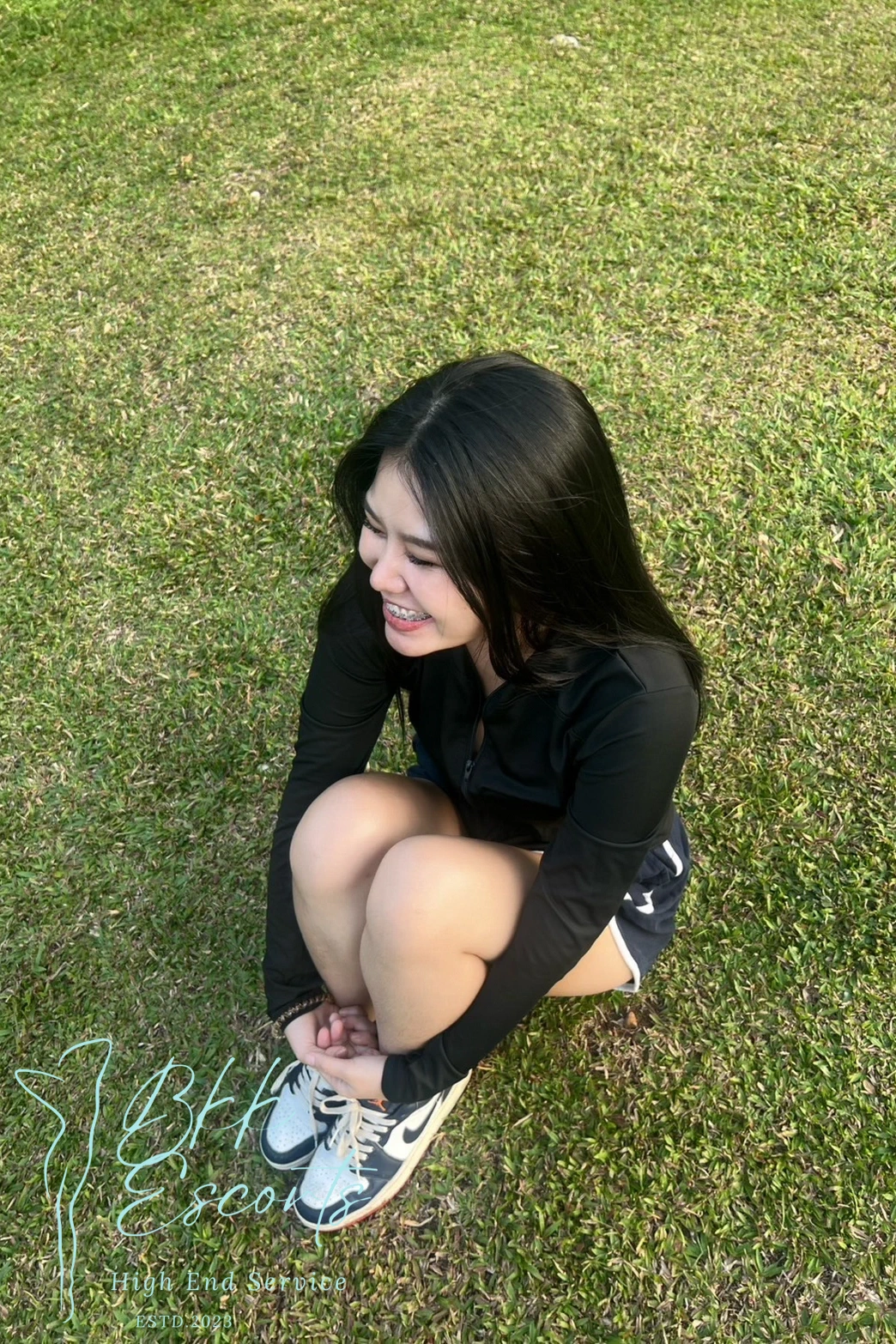 Supreme photo 3