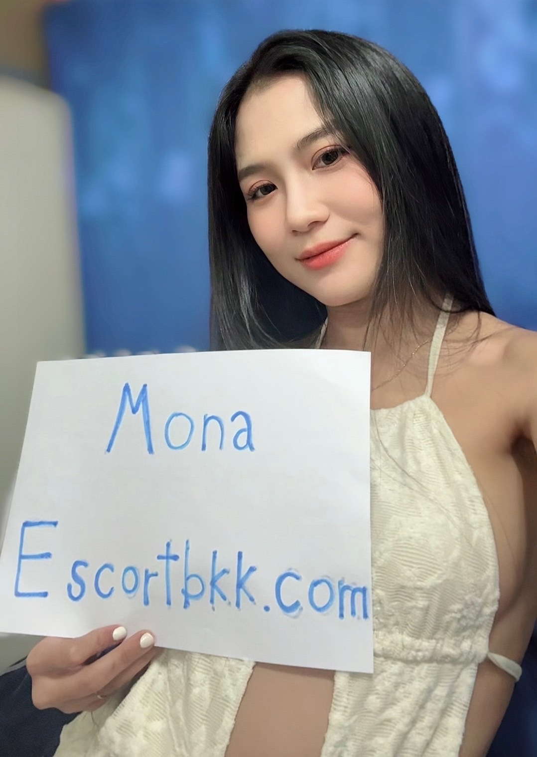 Mona photo 11