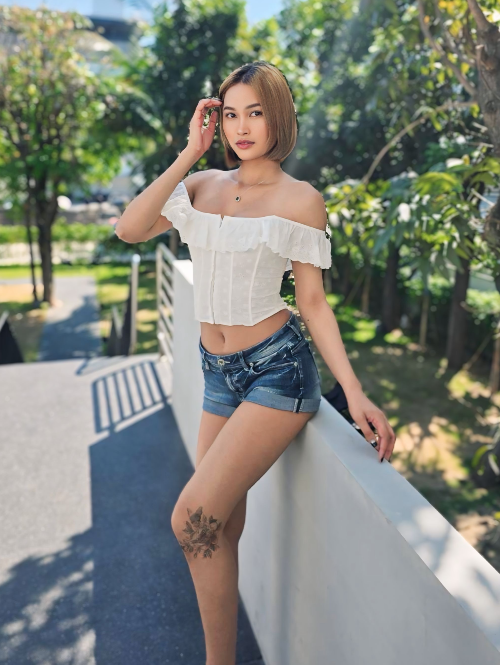 JOY photo 3