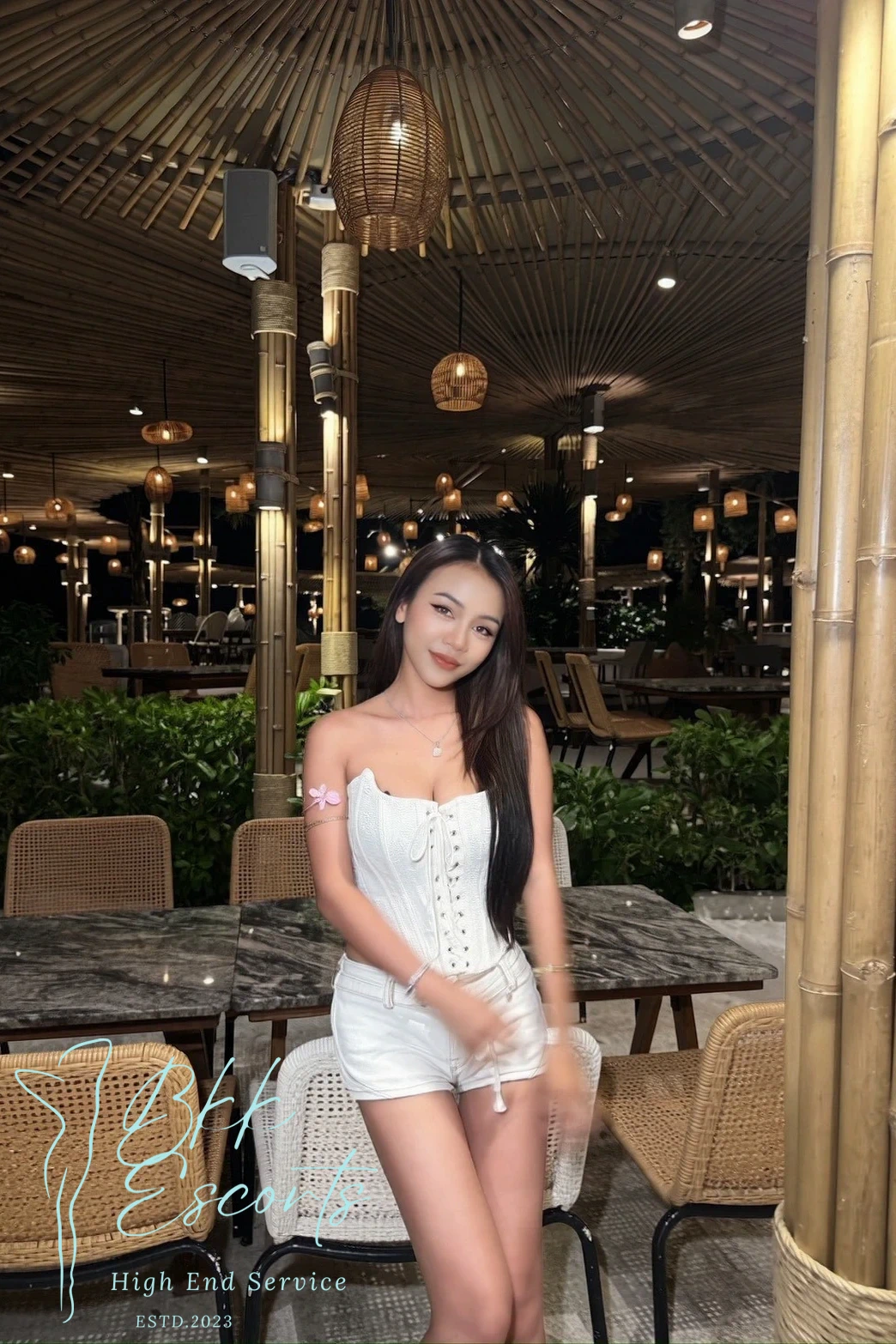 Sarah photo 5