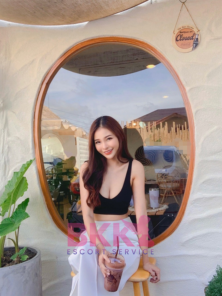 Jinny photo 5