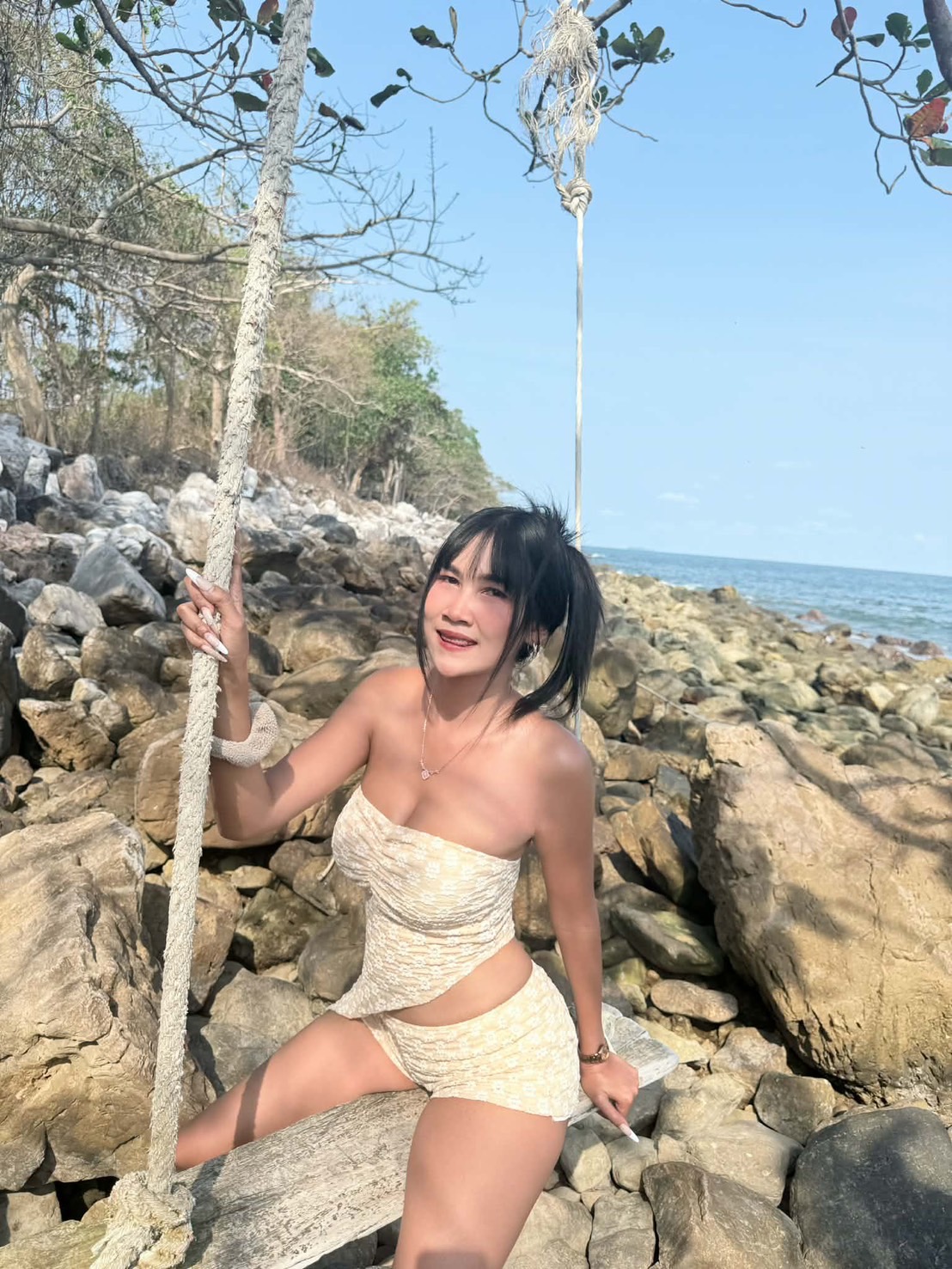 ANYA photo 3