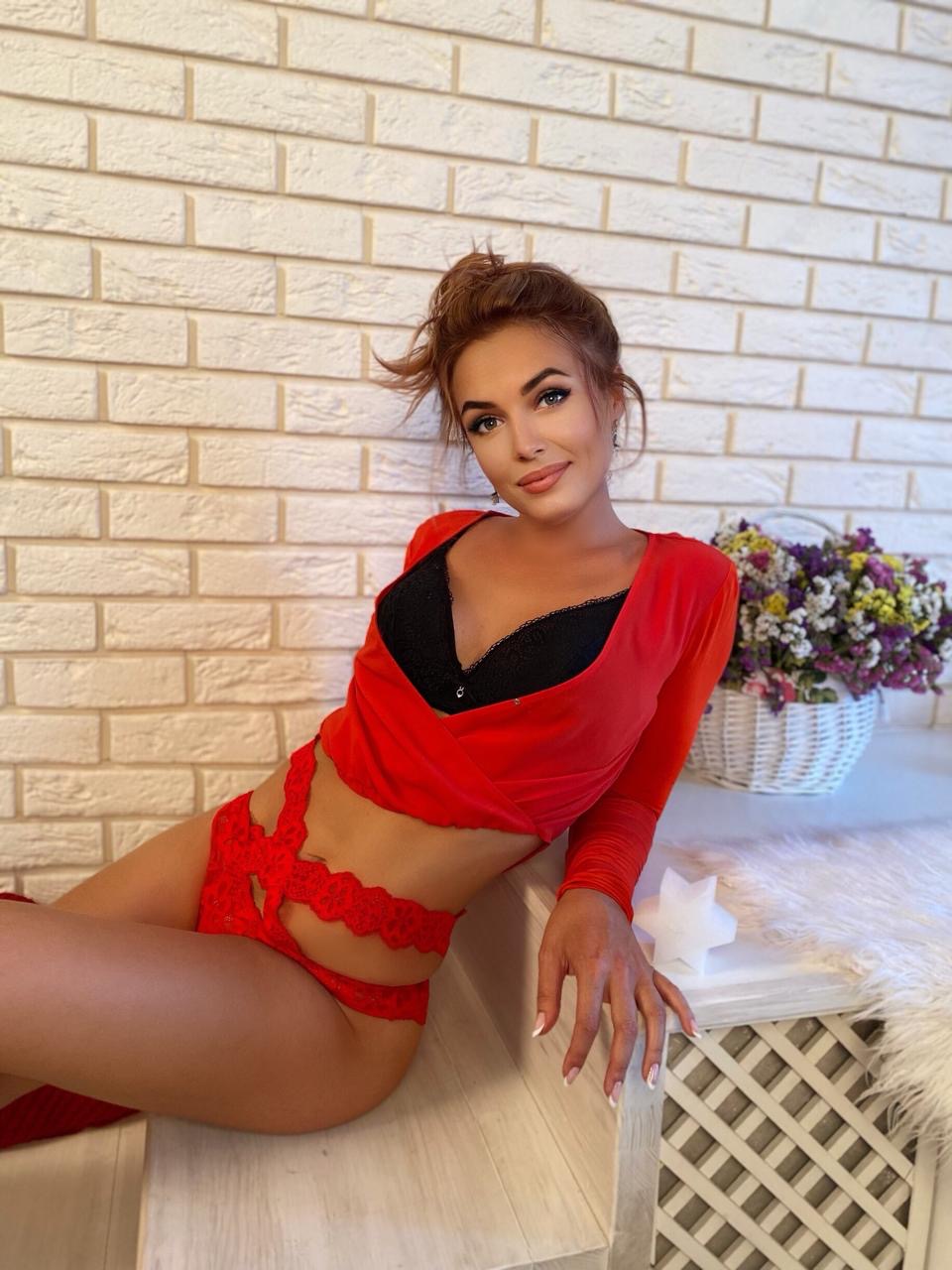 Alina photo 10