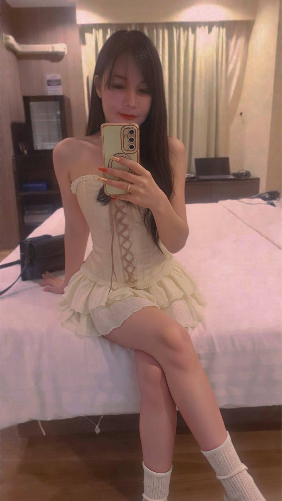 ORANGE photo 2