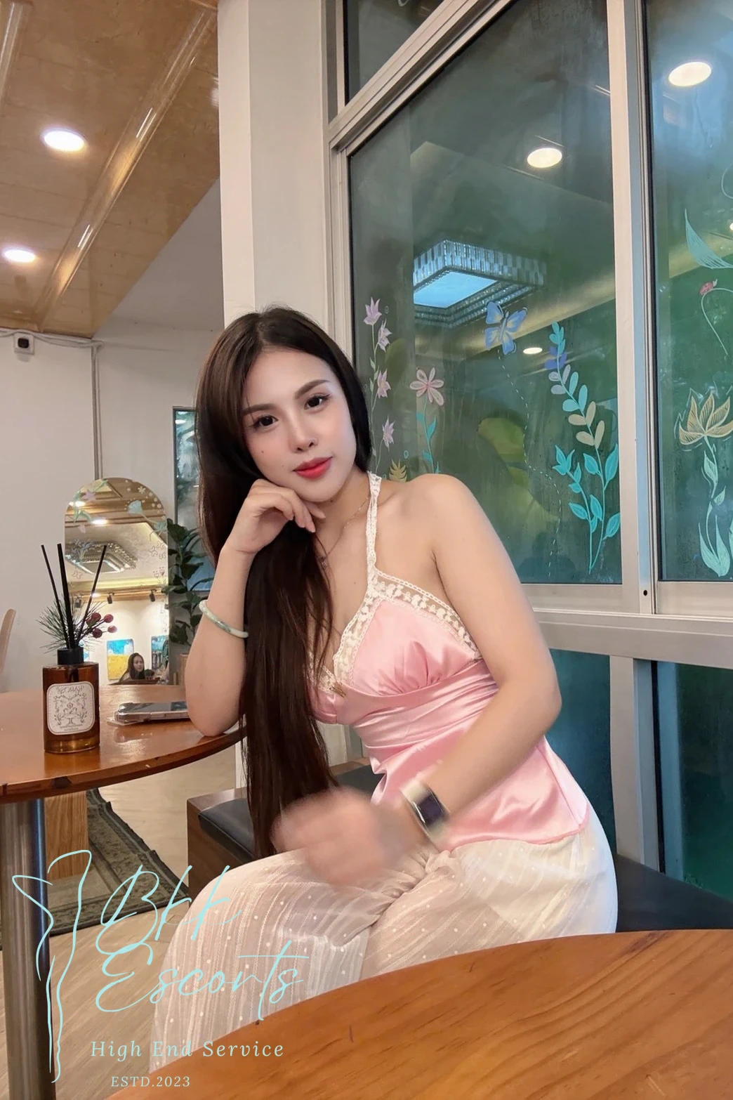 Angela photo 8