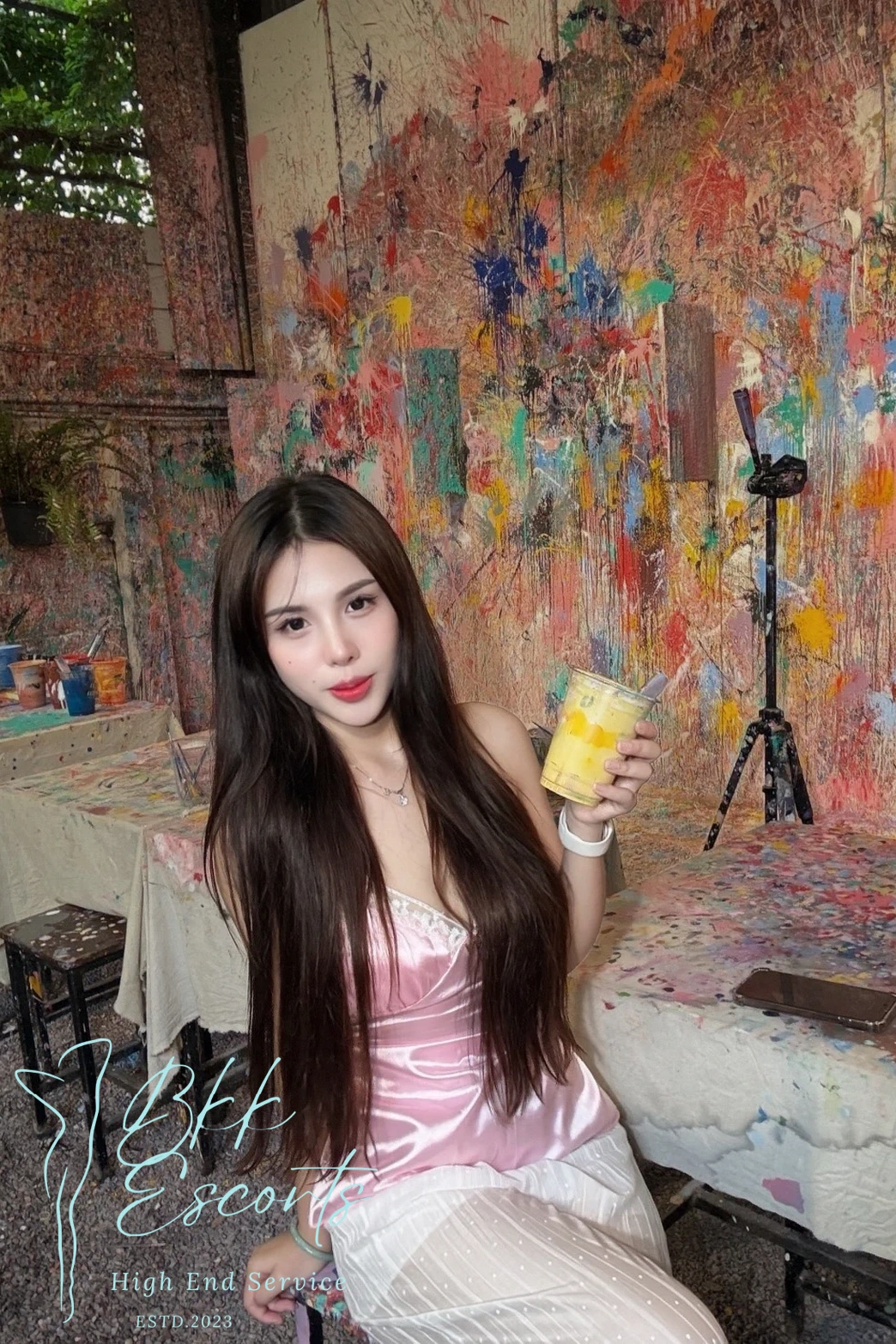 Angela photo 7