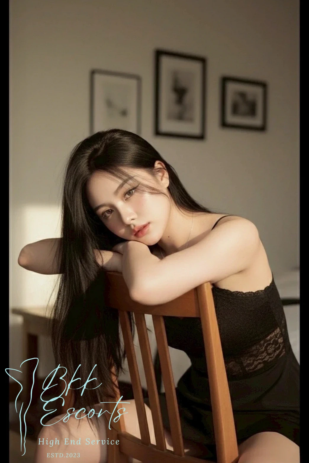 Angela photo 33