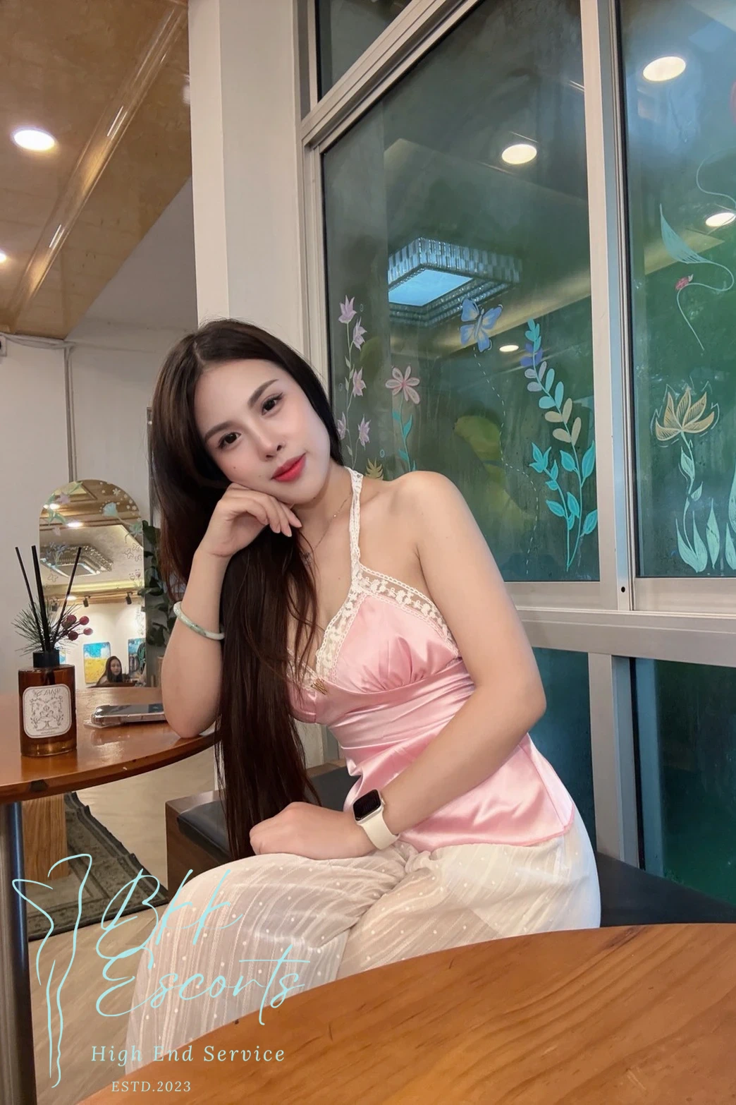 Angela photo 14
