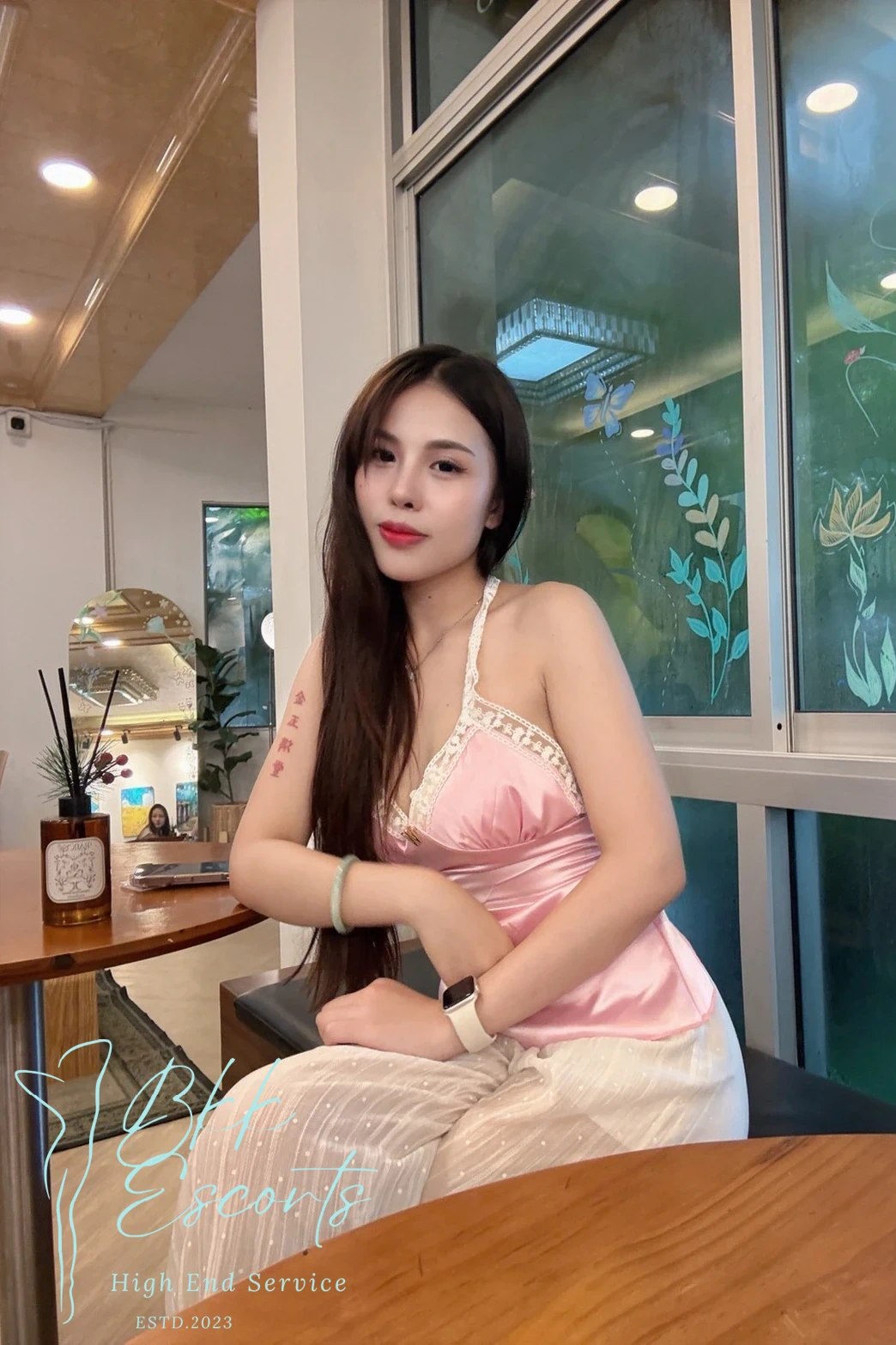Angela photo 10