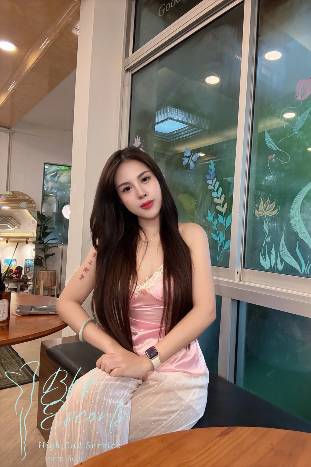 Angela photo 9