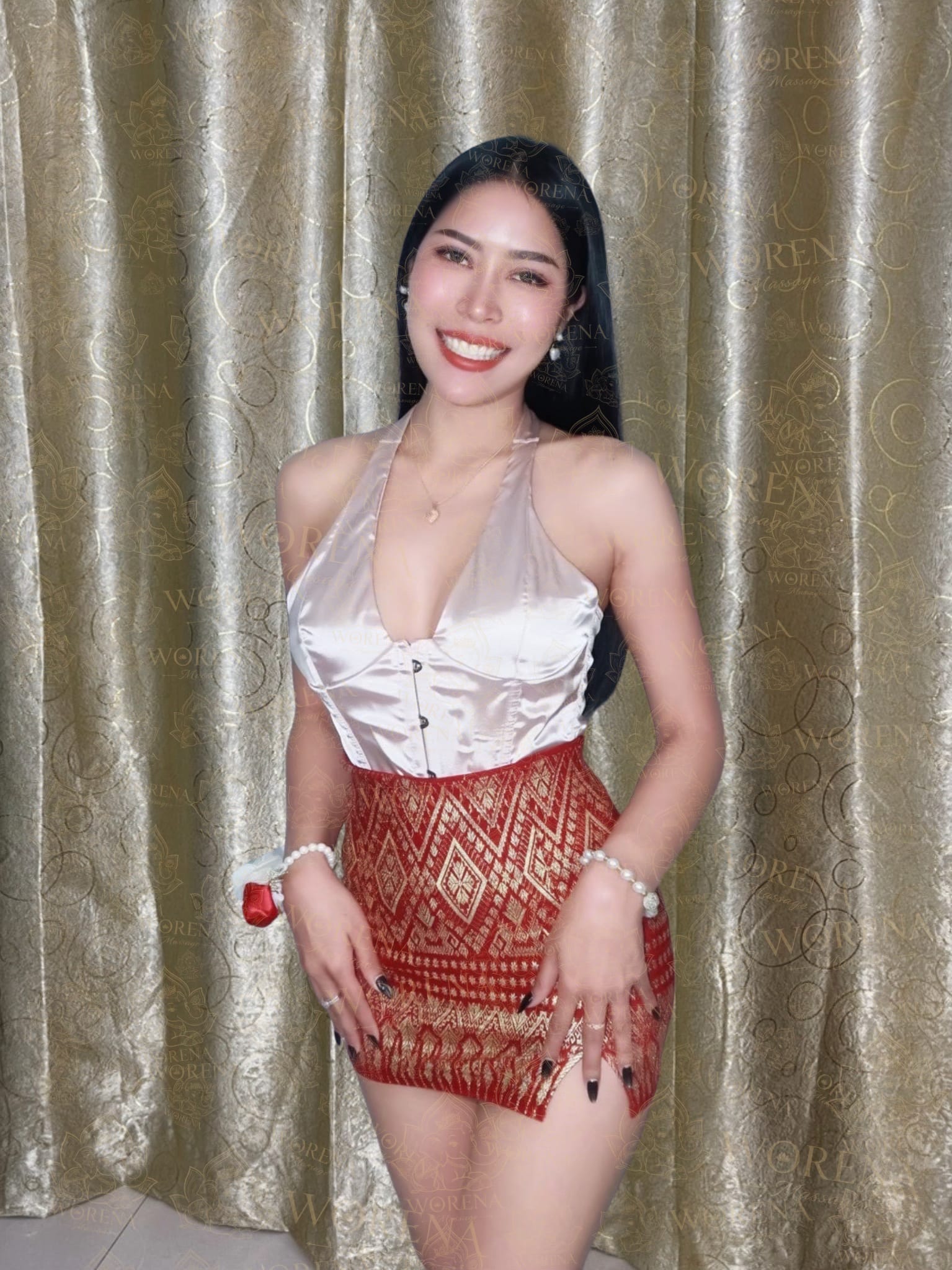 Miss Honey photo 3