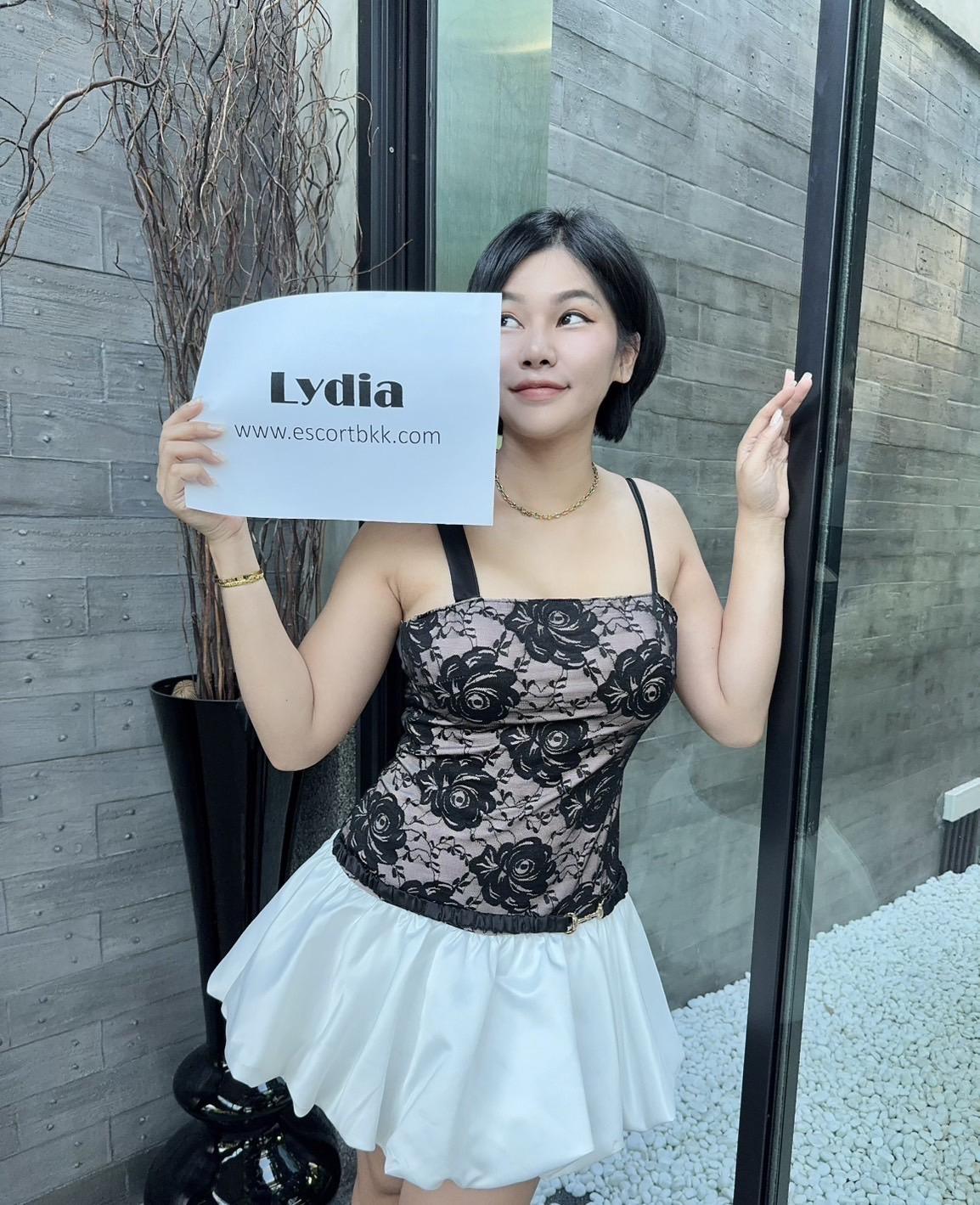 Lydia photo 3